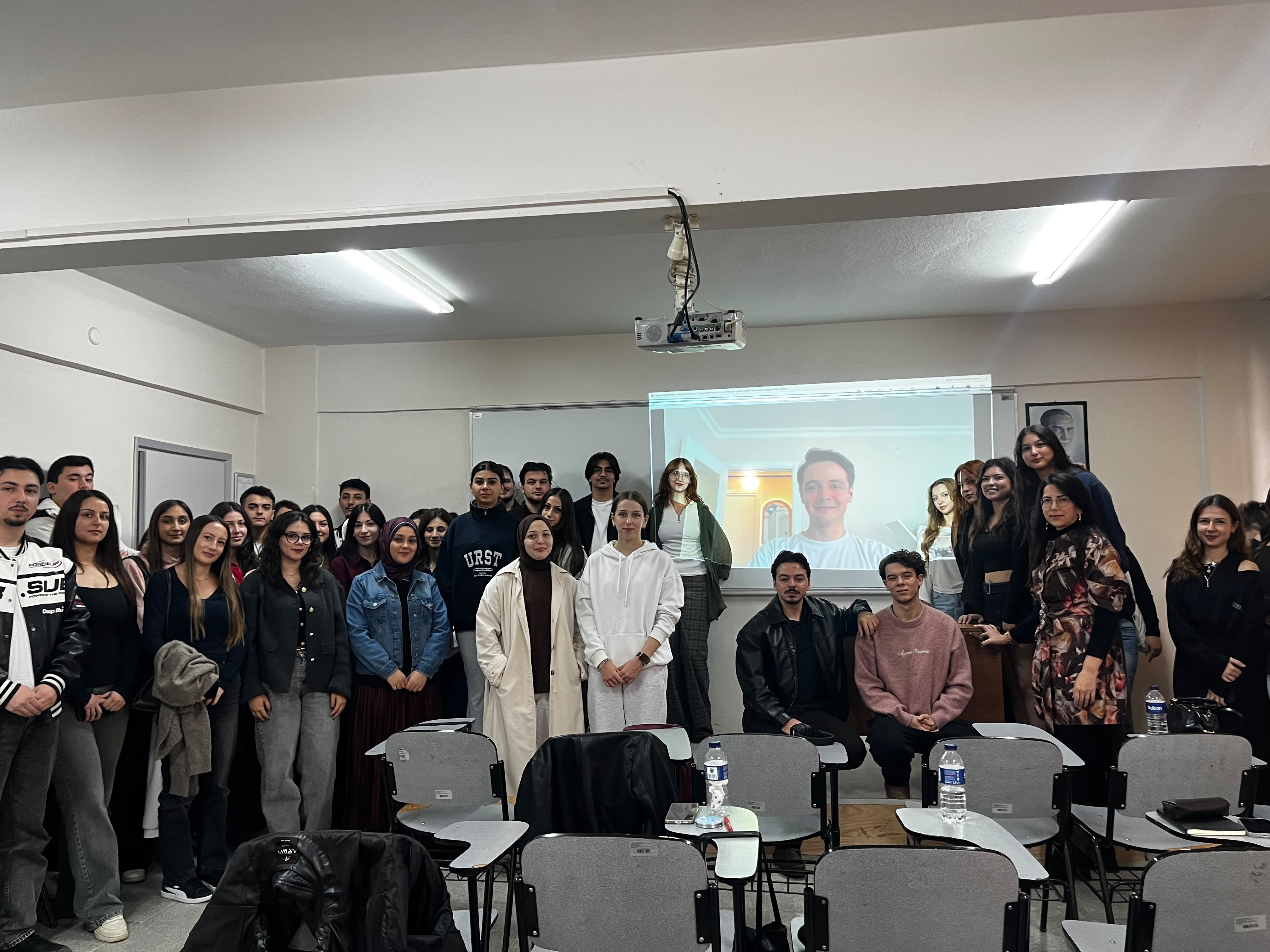 Sivil Hava Ulaştırma İşletmeciliği Programı "Sektördeki Mezunumuzun Kariyer Basamakları" Konulu Söyleşi düzenlendi.